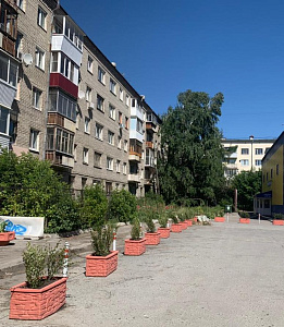 Ц01а Цветочница под камень