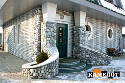 Фасады и цоколь с фактурами "под необработаный камень"